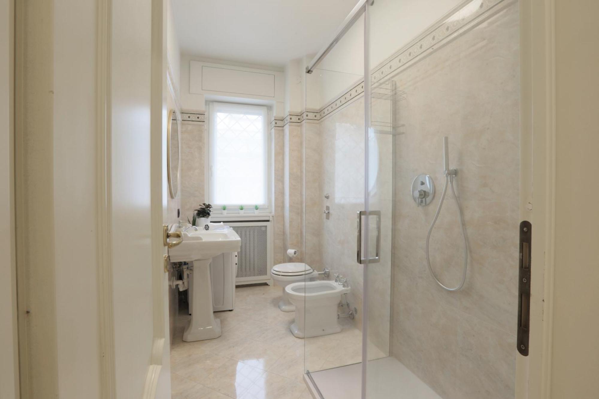Appartamento New Modern Flat 10 Minutes Walk From Station Milano